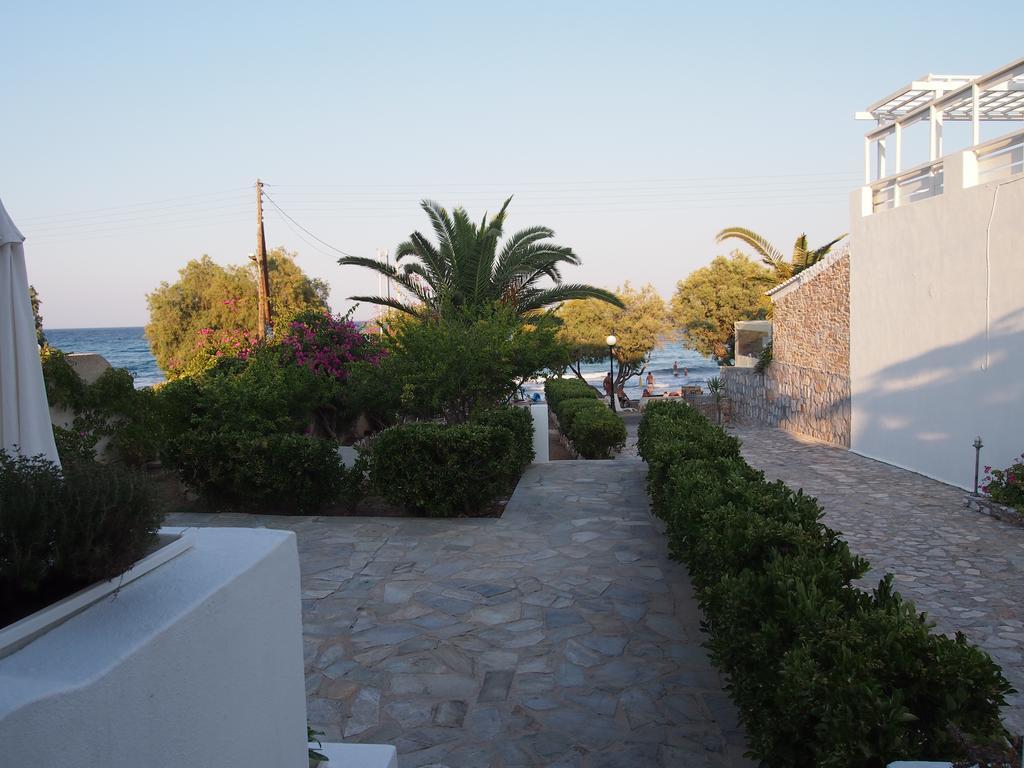 Villa Dolphin Azolimnos Exterior photo